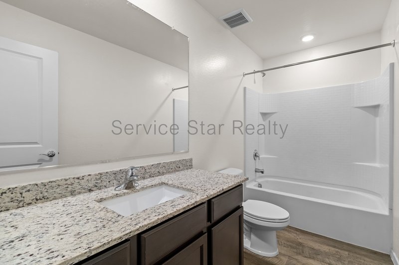 Beautiful 3 Bedroom w/den/office in Buckeye!! property image