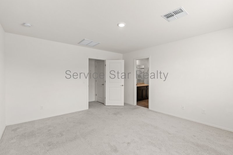 Beautiful 3 Bedroom w/den/office in Buckeye!! property image