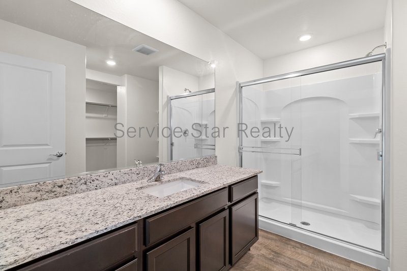 Beautiful 3 Bedroom w/den/office in Buckeye!! property image