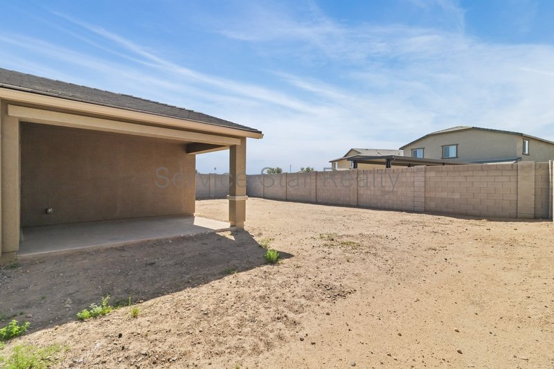 Beautiful 3 Bedroom w/den/office in Buckeye!! property image