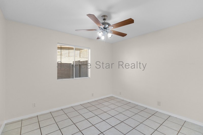 Great 5 bed 2 bath home property image