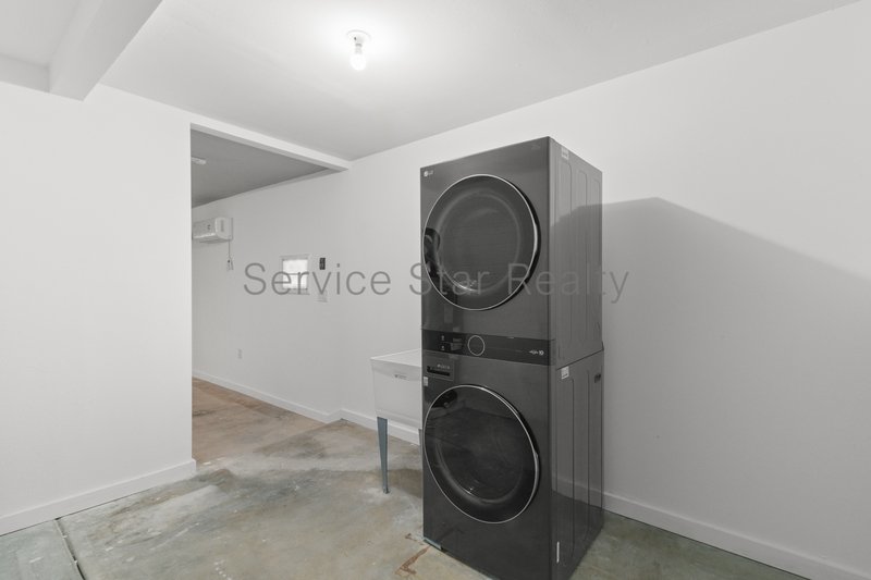 Fantastic 4Bed in Phoenix! property image