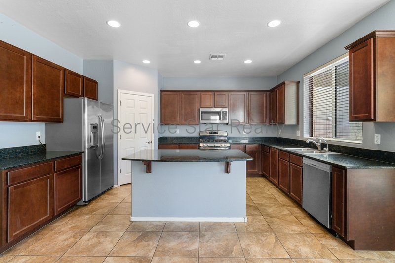 Verrado - 4 Bed/2.5 Bath property image