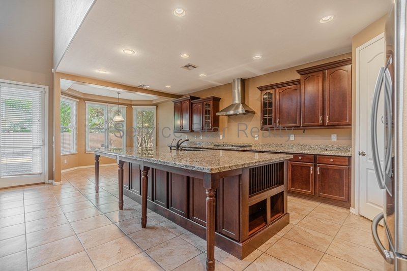 Fantastic 4BR/3BA in Phoenix! property image