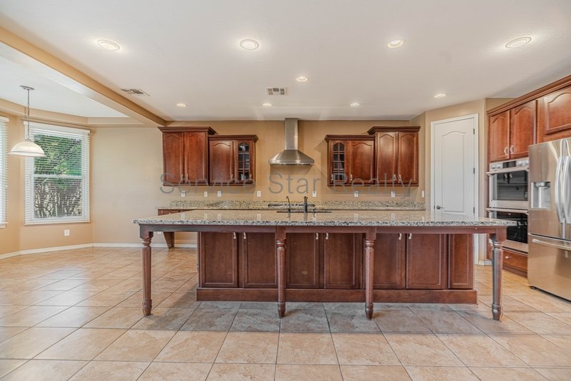 Fantastic 4BR/3BA in Phoenix! property image