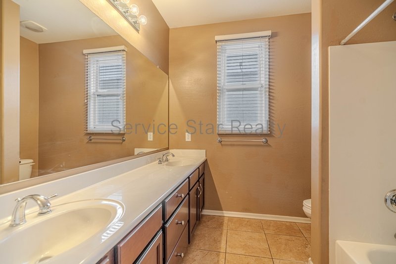Fantastic 4BR/3BA in Phoenix! property image