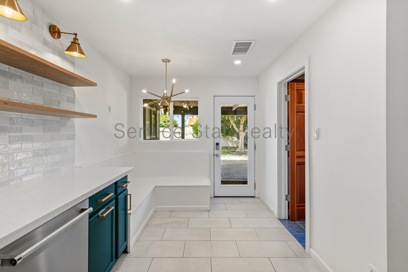 Beautiful 3BD with Private Pool & Casita property image