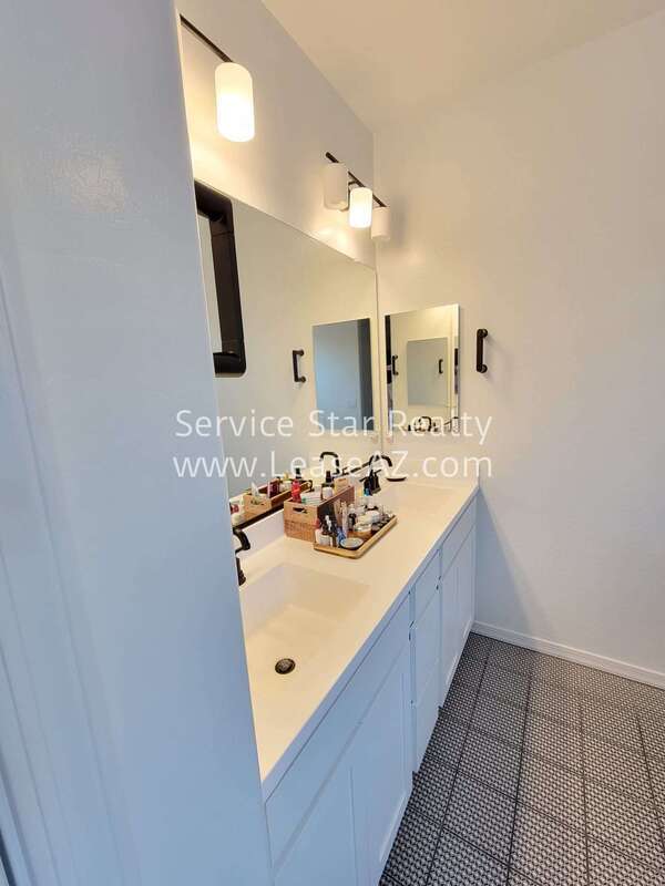 3BED/2Bath home in Litchfield Park! property image