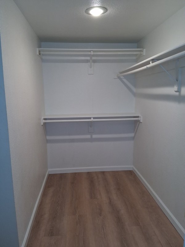 Remodeled 1 bed 1 bath property image