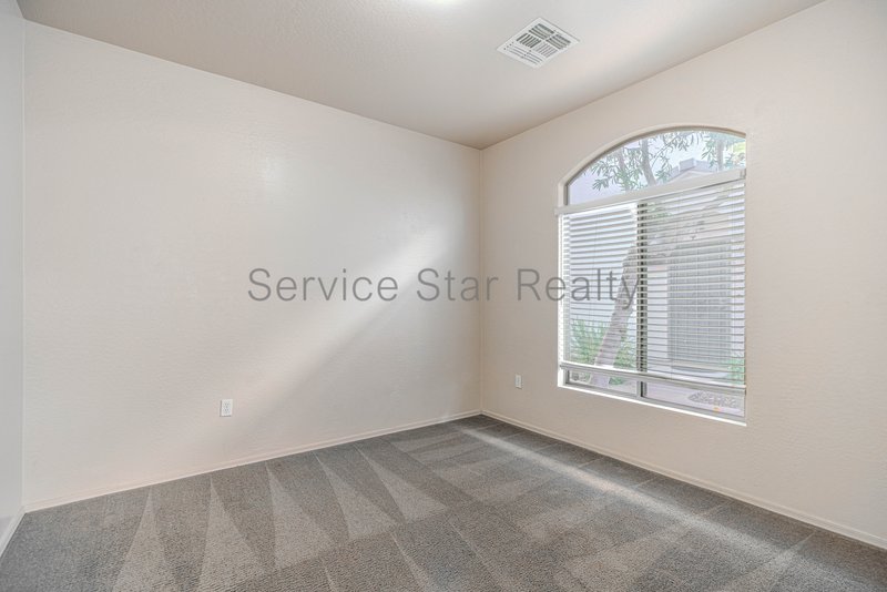 3 bedroom, 2.5 Bath + Den in North Phoenix property image