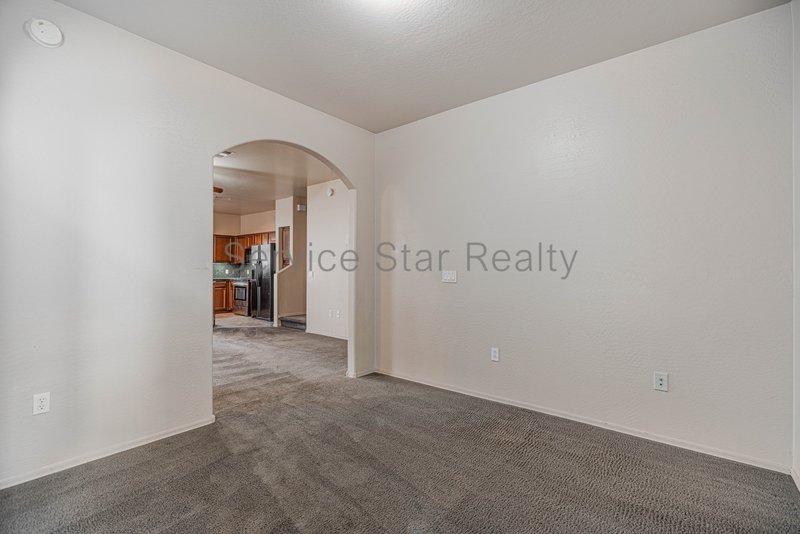 3 bedroom, 2.5 Bath + Den in North Phoenix property image