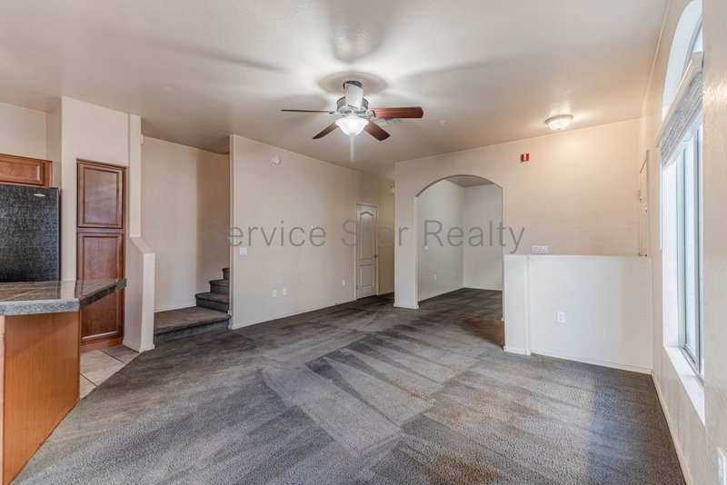 3 bedroom, 2.5 Bath + Den in North Phoenix property image