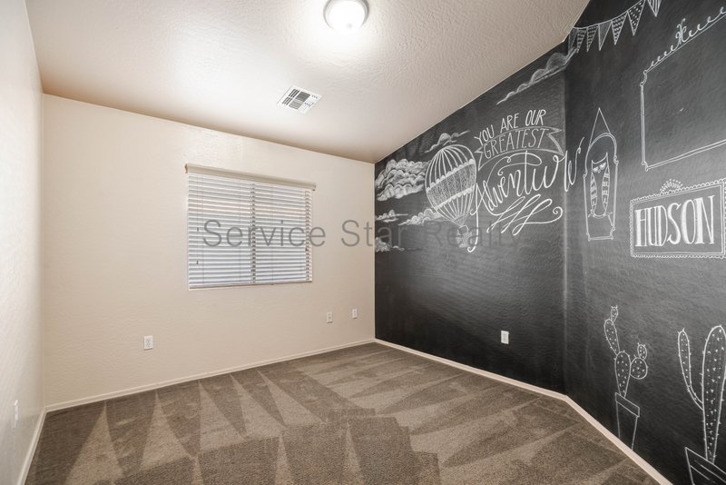 3 bedroom, 2.5 Bath + Den in North Phoenix property image