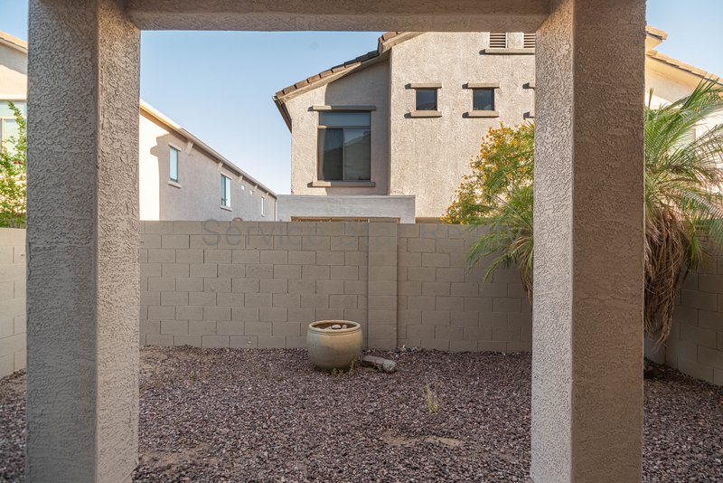 3 bedroom, 2.5 Bath + Den in North Phoenix property image