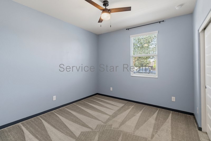Amazing and spacious 3 bed 2 Bath with garage and yard. property image