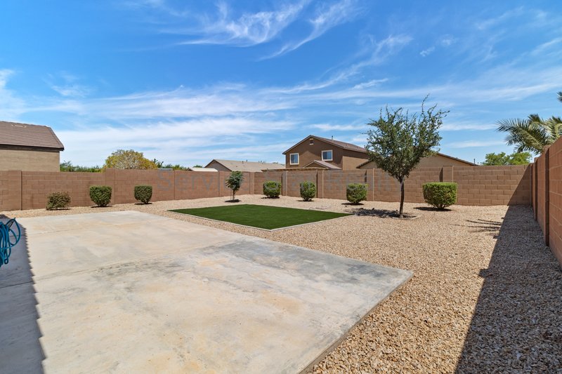 Amazing and spacious 3 bed 2 Bath with garage and yard. property image