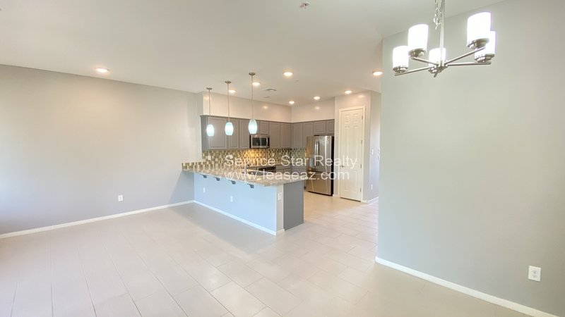 Modern 2 bed, 2 bath condo with garage in Chandler! property image