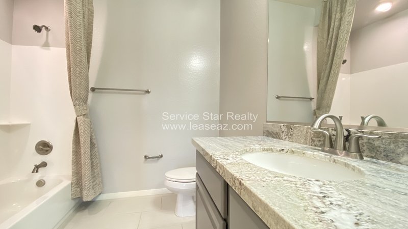 Modern 2 bed, 2 bath condo with garage in Chandler! property image