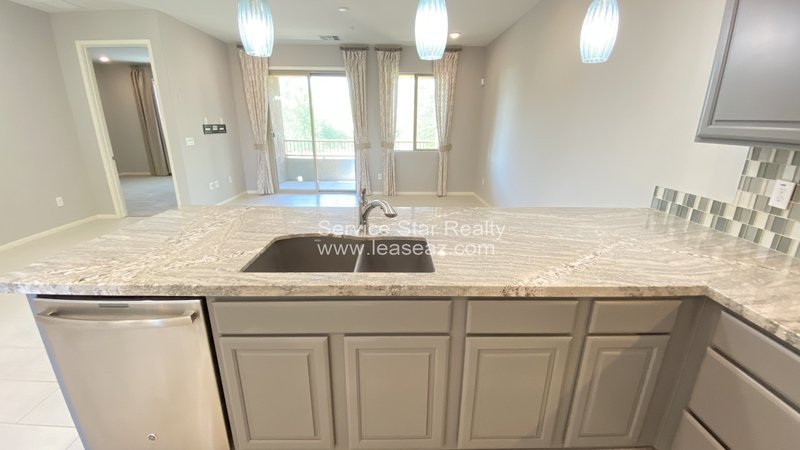 Modern 2 bed, 2 bath condo with garage in Chandler! property image