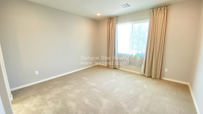 Modern 2 bed, 2 bath condo with garage in Chandler! property image