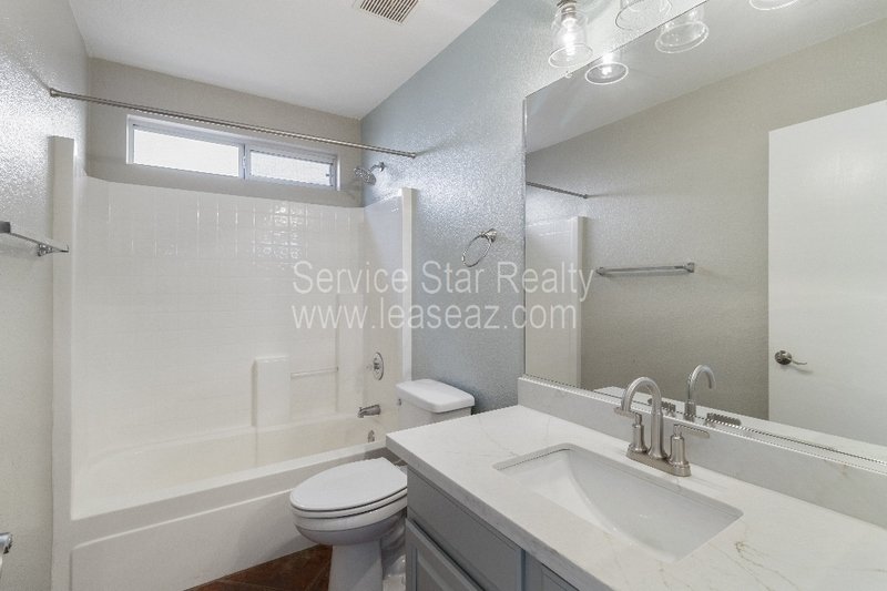 3 bedroom 2 bath with backyard oasis!! property image