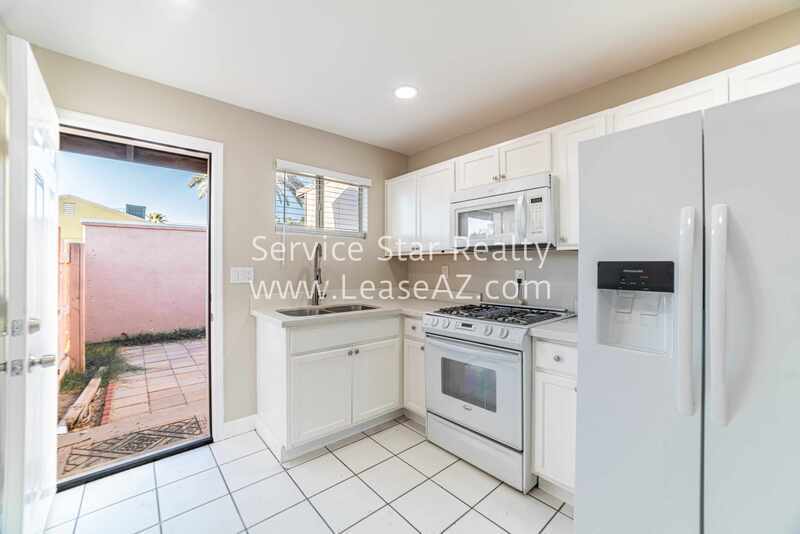 2 bedroom 1 bath Glendale Apt! Backyard + W/D Hookups property image