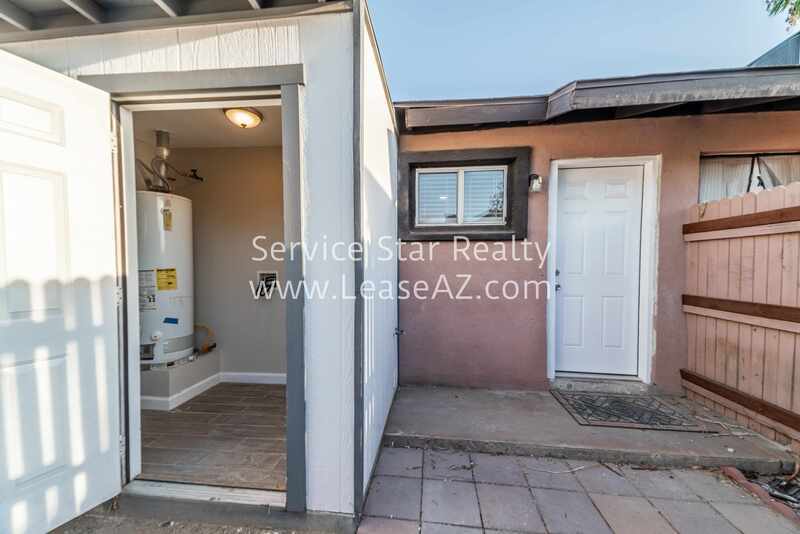 2 bedroom 1 bath Glendale Apt! Backyard + W/D Hookups property image