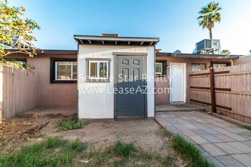 2 bedroom 1 bath Glendale Apt! Backyard + W/D Hookups property image