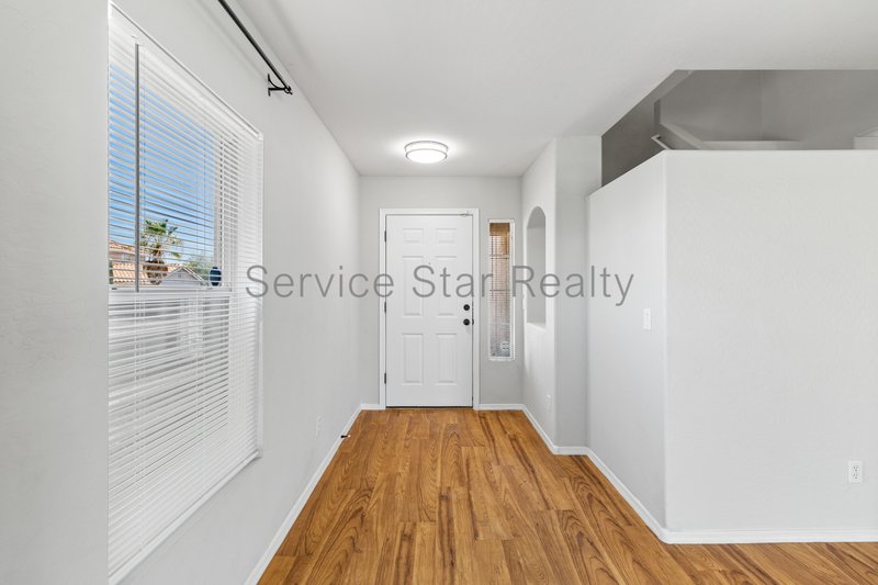 Spacious 4 Bedroom + Loft Home in Buckeye's Desirable Sundance Communi property image