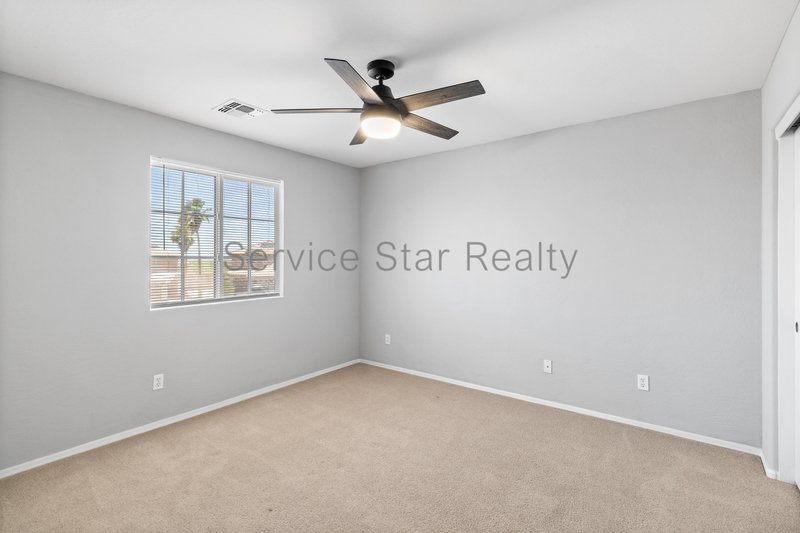 Spacious 4 Bedroom + Loft Home in Buckeye's Desirable Sundance Communi property image