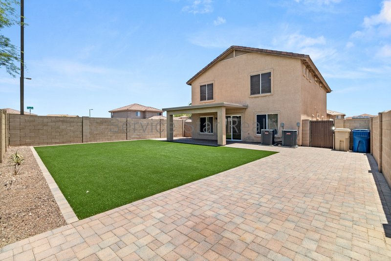 Spacious 4 Bedroom + Loft Home in Buckeye's Desirable Sundance Communi property image