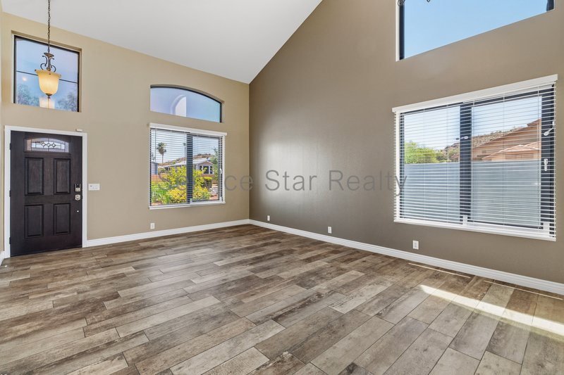 Beautiful 4 Bedroom Home with Private Pool in Desirable North Phoenix property image