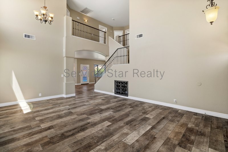 Beautiful 4 Bedroom Home with Private Pool in Desirable North Phoenix property image