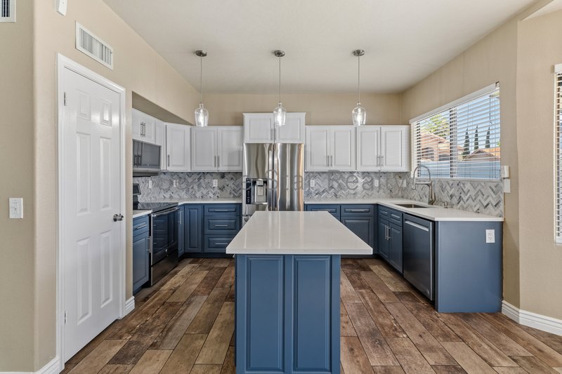Beautiful 4 Bedroom Home with Private Pool in Desirable North Phoenix property image