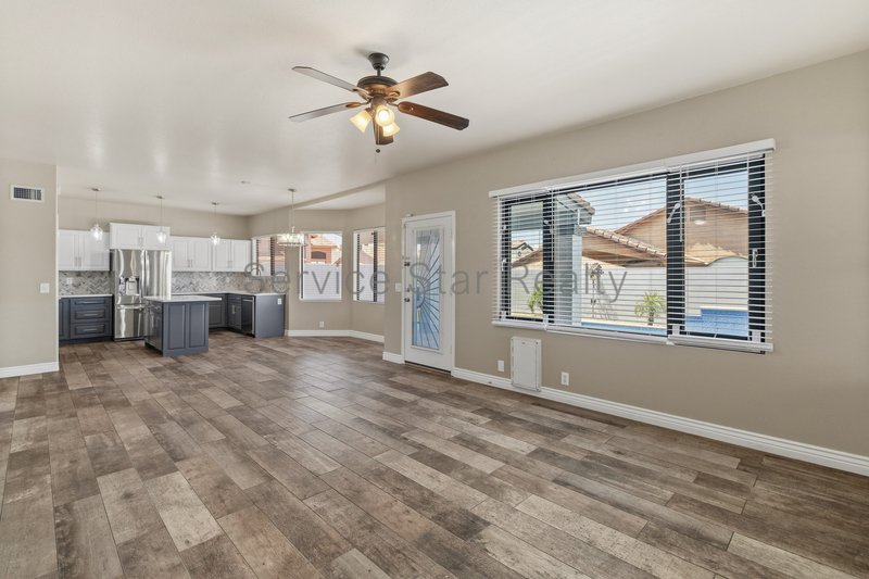 Beautiful 4 Bedroom Home with Private Pool in Desirable North Phoenix property image