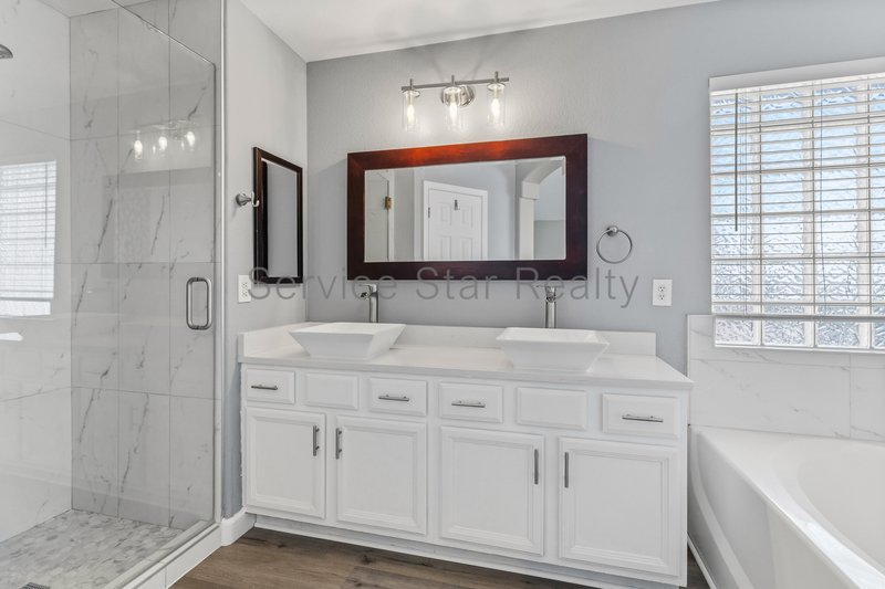 Beautiful 4 Bedroom Home with Private Pool in Desirable North Phoenix property image
