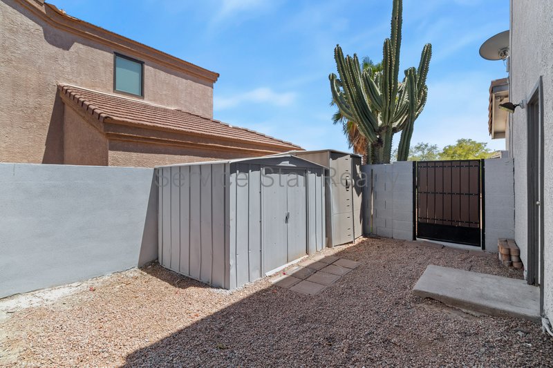 Beautiful 4 Bedroom Home with Private Pool in Desirable North Phoenix property image