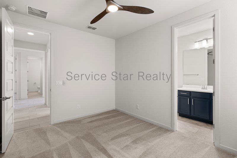 Stunning 5-Bed, 4.5 bath Beauty located in Sky Crossing North Phoenix! property image