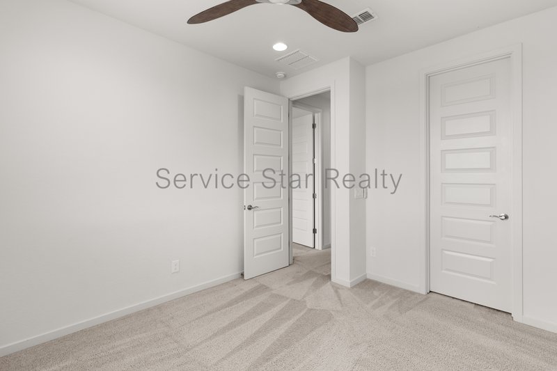 Stunning 5-Bed, 4.5 bath Beauty located in Sky Crossing North Phoenix! property image