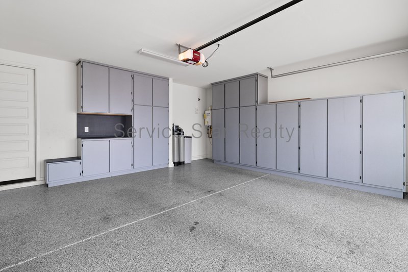 Stunning 5-Bed, 4.5 bath Beauty located in Sky Crossing North Phoenix! property image