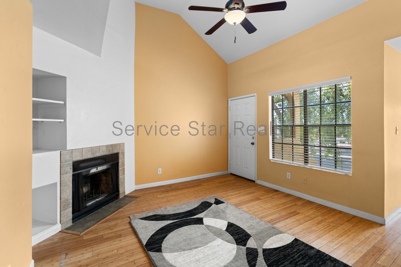 Clean & Move-In Ready | 2 Bed + Den Townhome Near Shopping & Dining property image