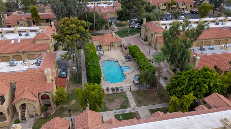 Clean & Move-In Ready | 2 Bed + Den Townhome Near Shopping & Dining property image