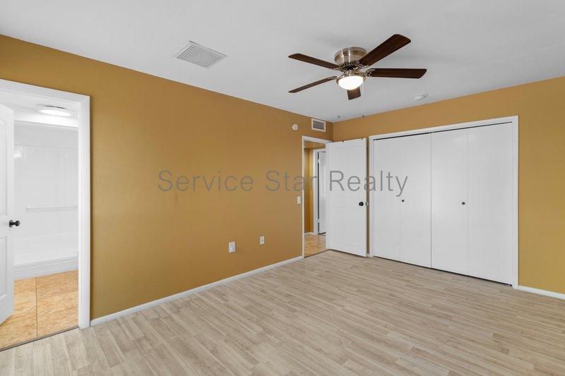 Fantastic Sun City 2+2 home in 55-Plus Community property image