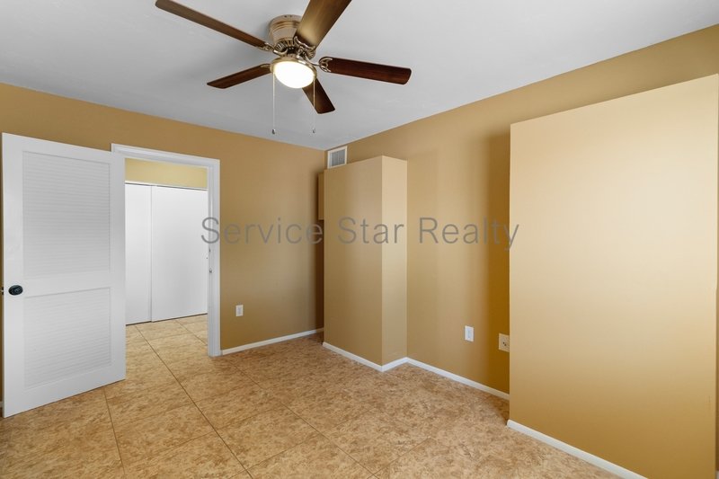 Fantastic Sun City 2+2 home in 55-Plus Community property image