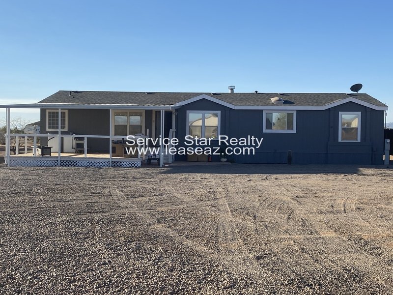 3 Bed/ 2 Bath Country Living! property image