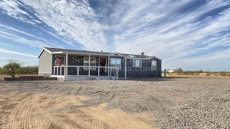 3 Bed/ 2 Bath Country Living! property image