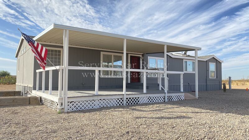 3 Bed/ 2 Bath Country Living! property image