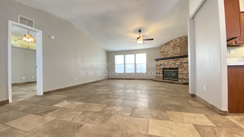 3 Bed/ 2 Bath Country Living! property image