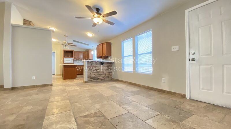 3 Bed/ 2 Bath Country Living! property image