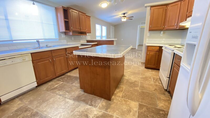 3 Bed/ 2 Bath Country Living! property image